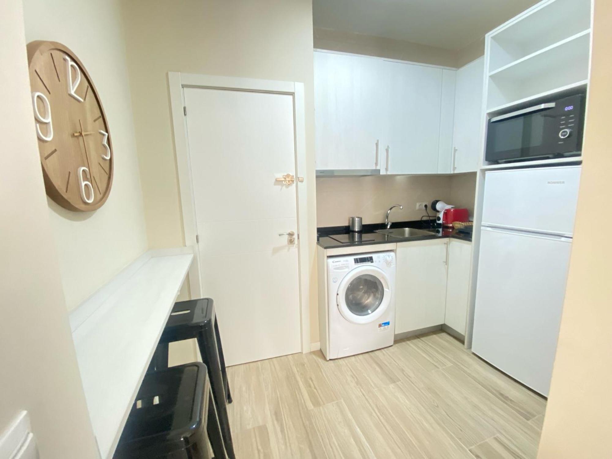 Estudios Gran Via Мадрид Экстерьер фото