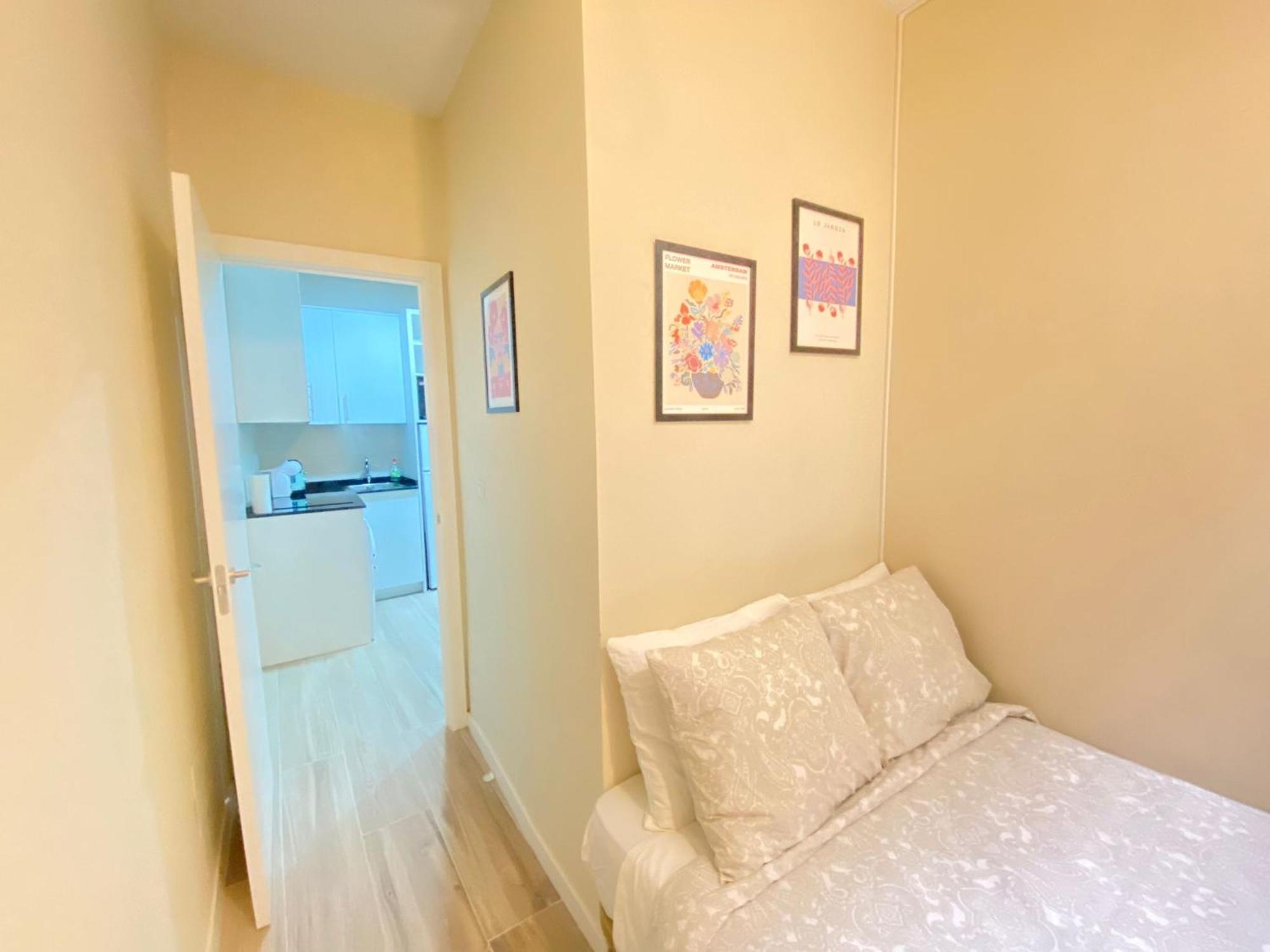 Estudios Gran Via Мадрид Экстерьер фото
