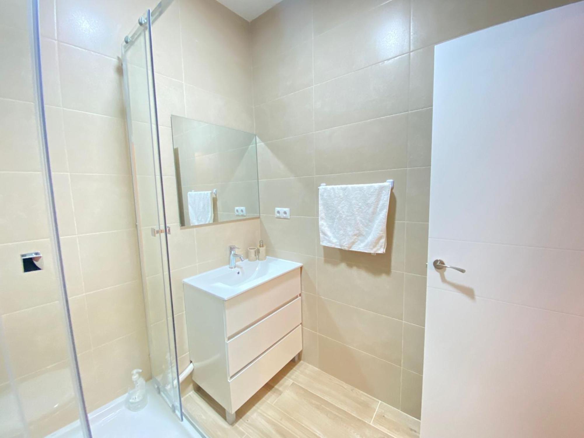 Estudios Gran Via Мадрид Экстерьер фото
