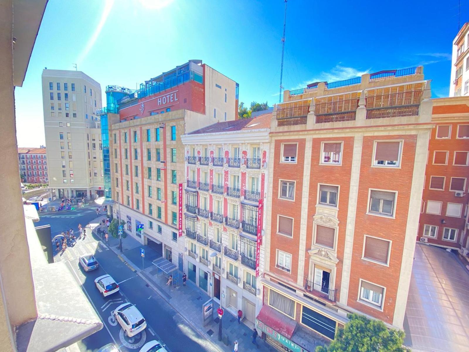 Estudios Gran Via Мадрид Экстерьер фото